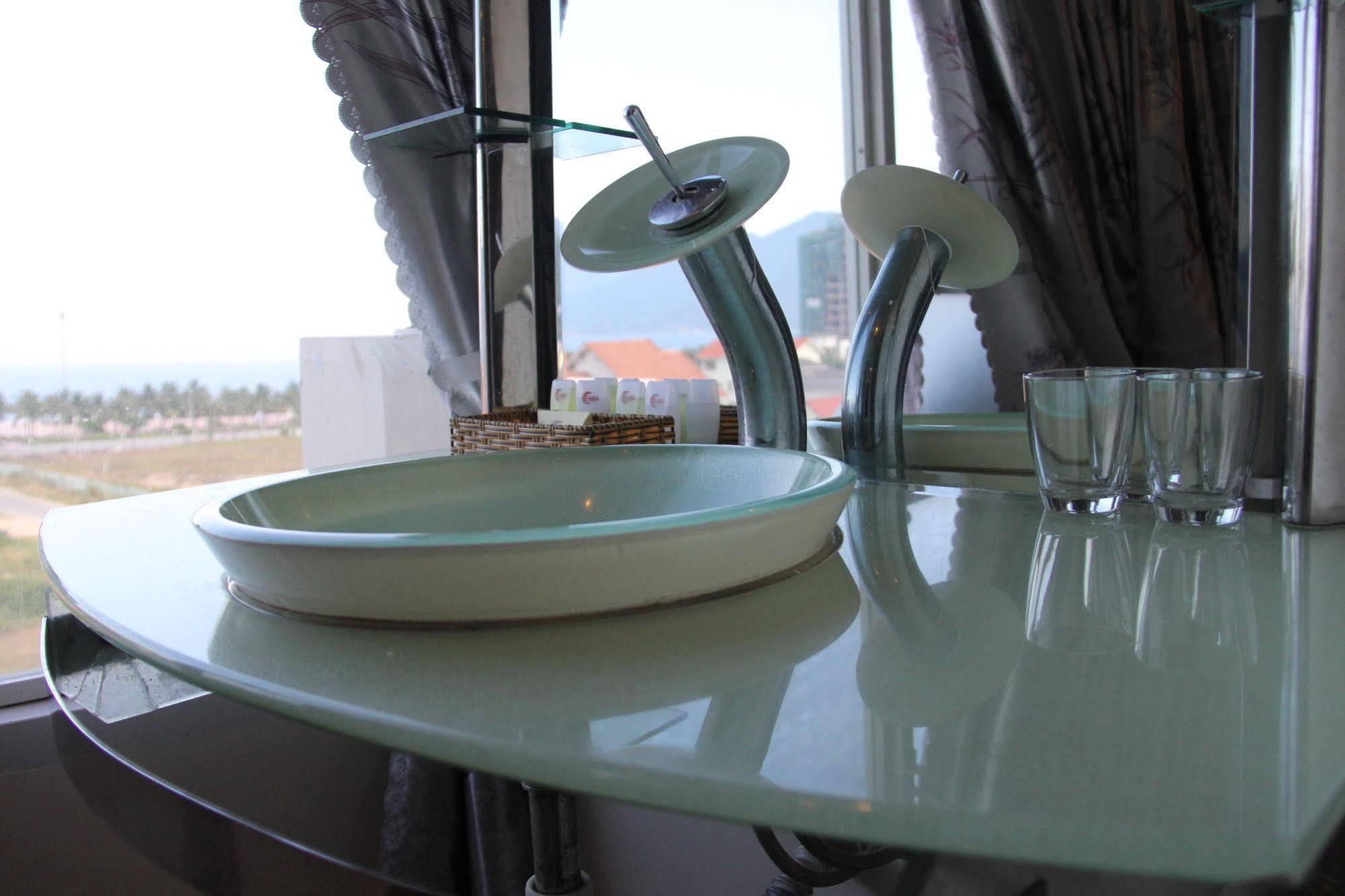Trung Duong Da Nang Beach Hotel ภายนอก รูปภาพ