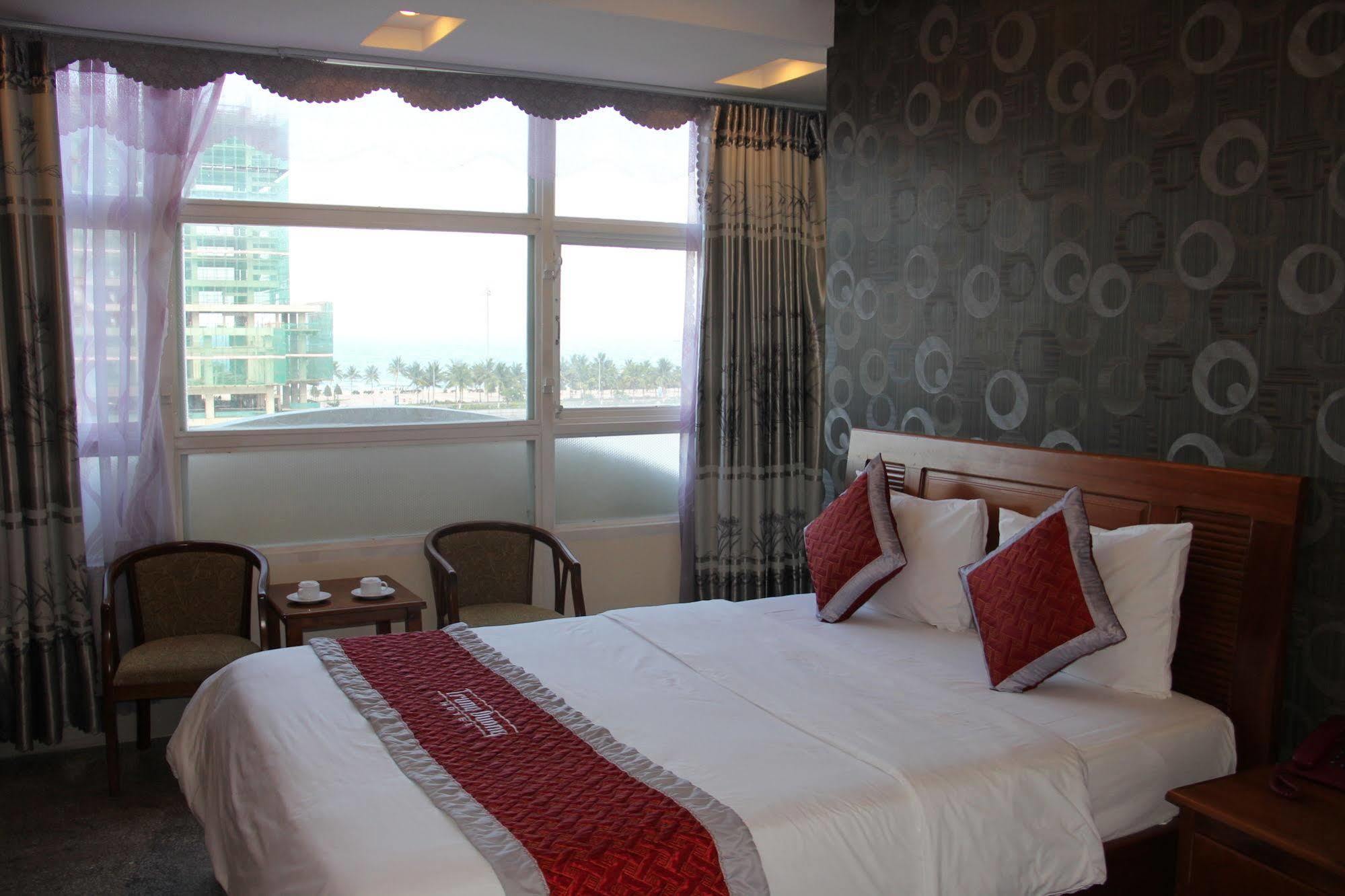 Trung Duong Da Nang Beach Hotel ภายนอก รูปภาพ